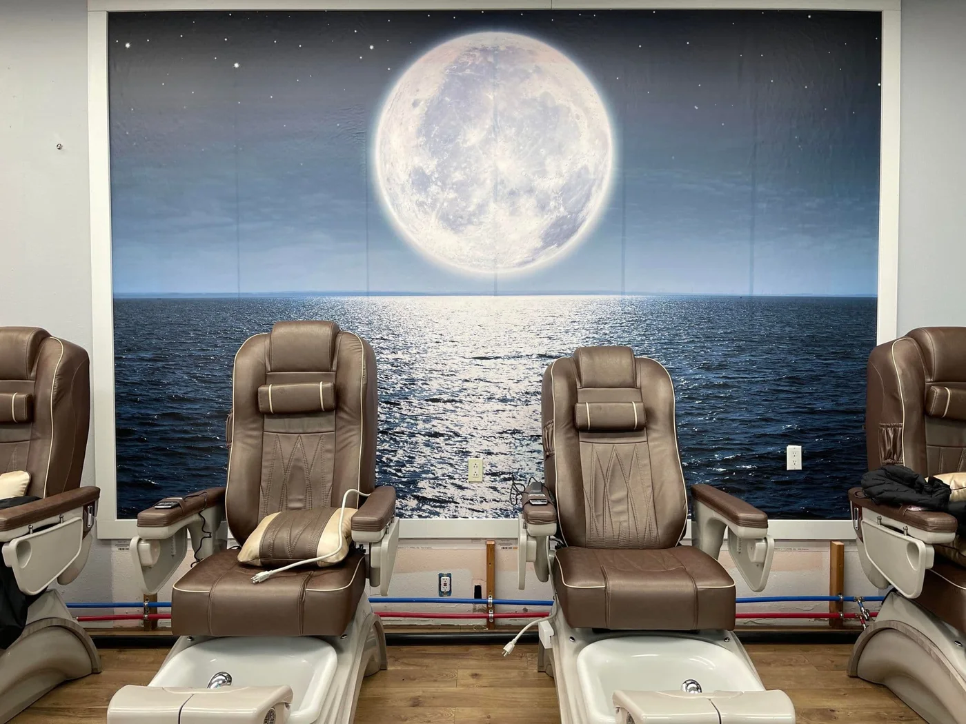 New Moon Nails and Spa, business photo 2